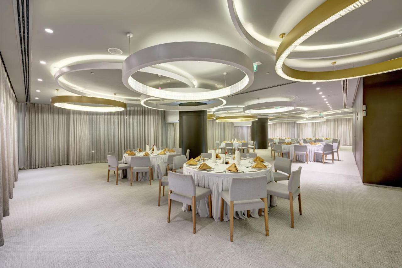 The Act Hotel Σάρτζα Εξωτερικό φωτογραφία The ballroom