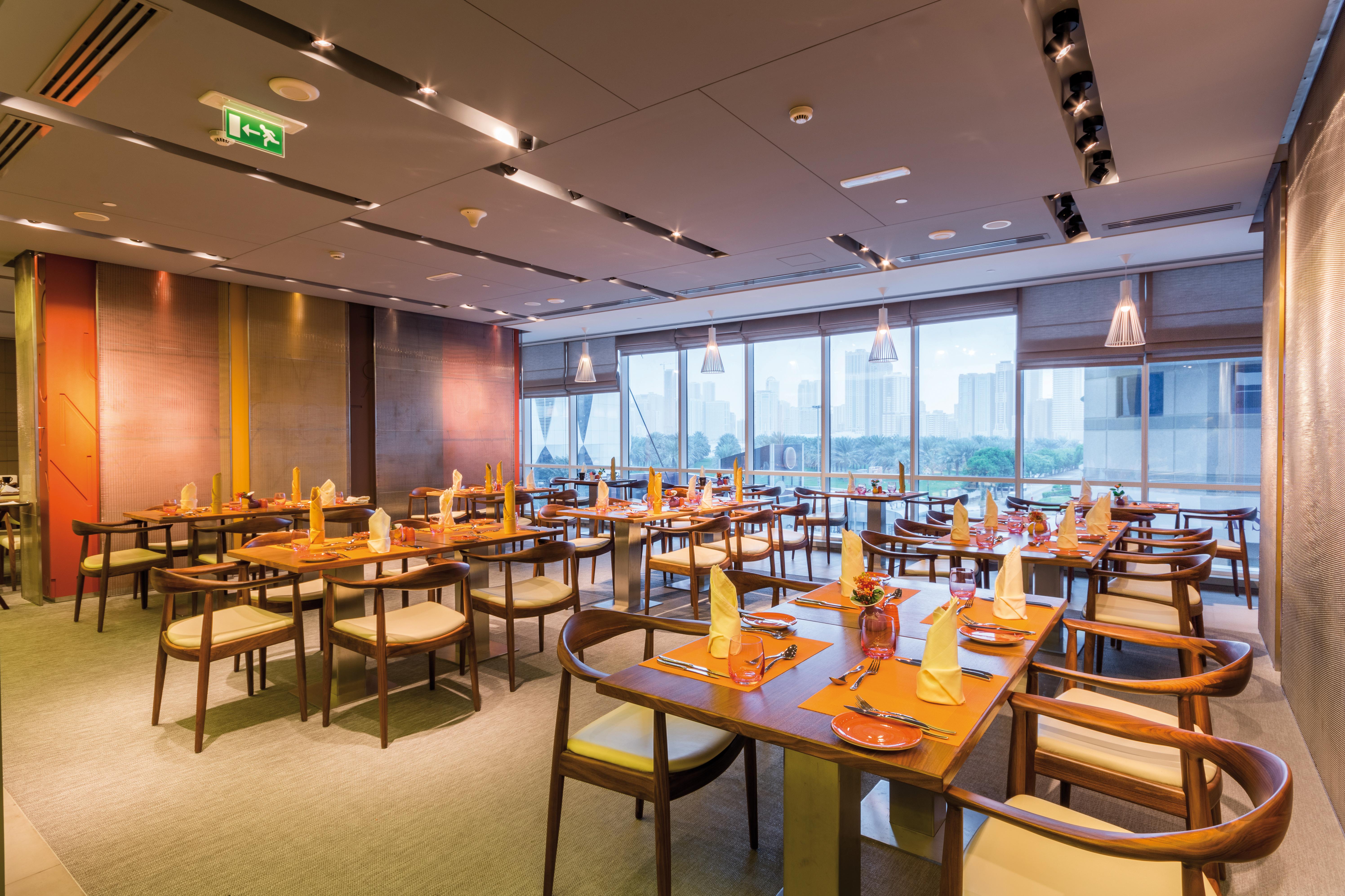 The Act Hotel Σάρτζα Εξωτερικό φωτογραφία The restaurant
