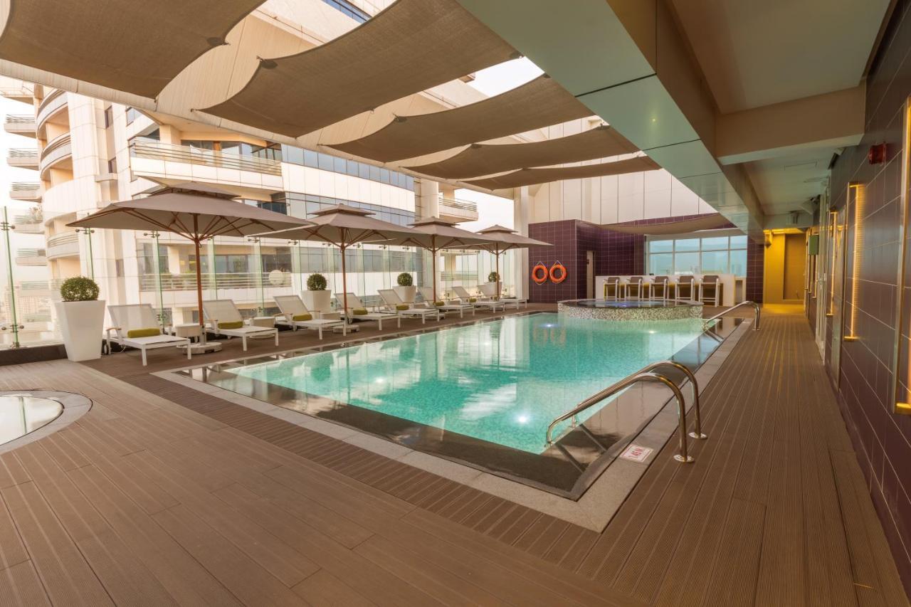 The Act Hotel Σάρτζα Ανέσεις φωτογραφία The pool at the 100