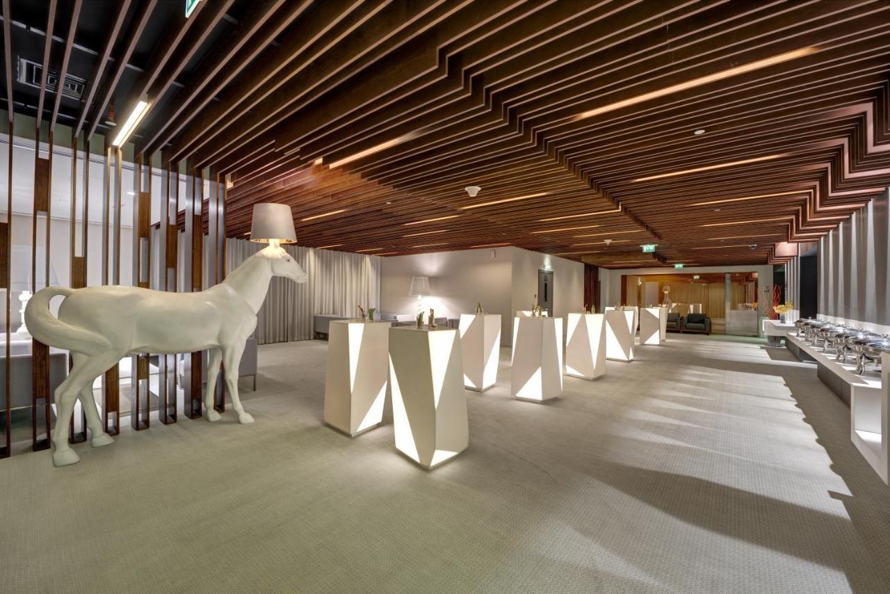 The Act Hotel Σάρτζα Εξωτερικό φωτογραφία The interior of the lounge